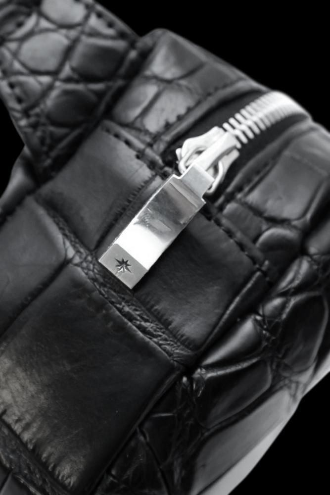 THE LINE CROCODILE SHOULDER POUCH - BACKLASH公式オンラインストア