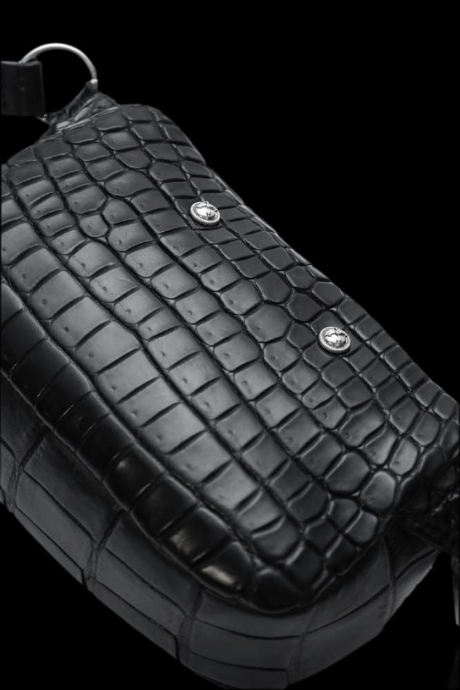 THE LINE CROCODILE SHOULDER POUCH - BACKLASH公式オンラインストア