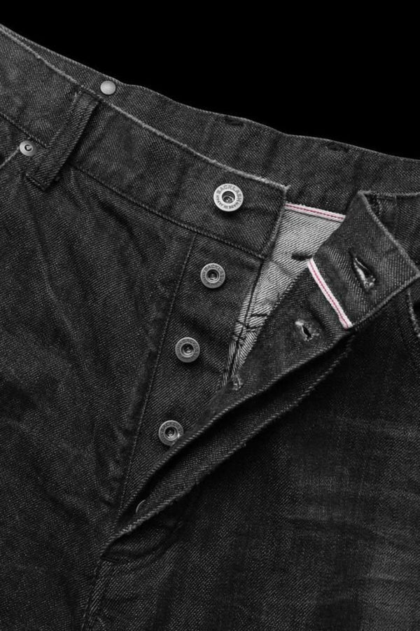 THE DENIM STRETCH SELVEDGE DENIM LOOSE FLARE PANTS “DARK.BLACK”