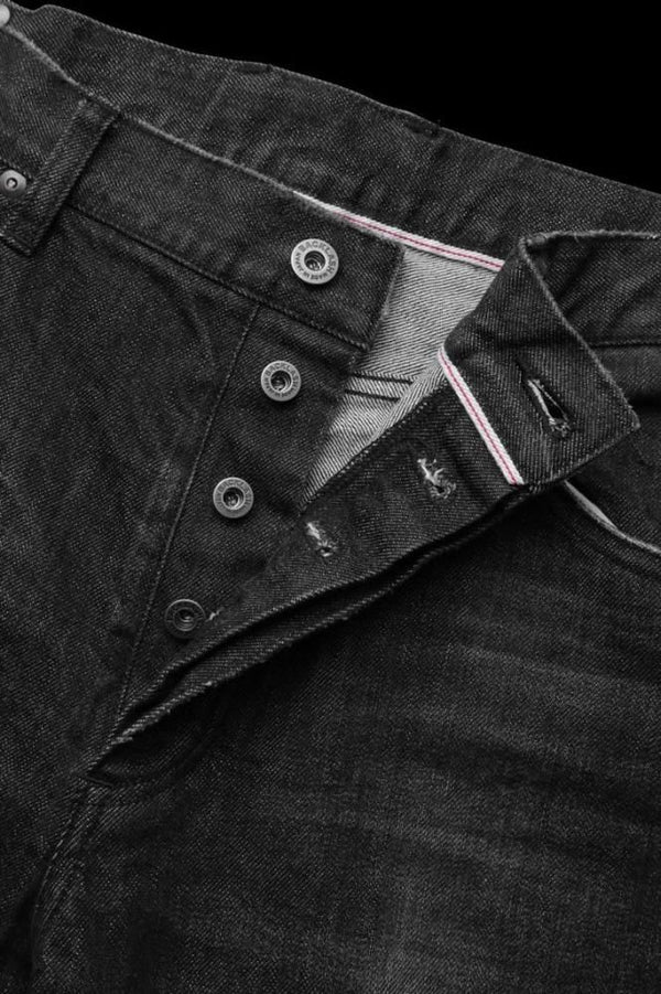THE DENIM STRETCH SELVEDGE DENIM STRAIGHT PANTS “DARK.BLACK”