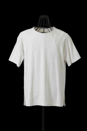 RANDOM-PILE FABRIC CUT&SEWN SHORT SLEEVES / REGULAR FIT
