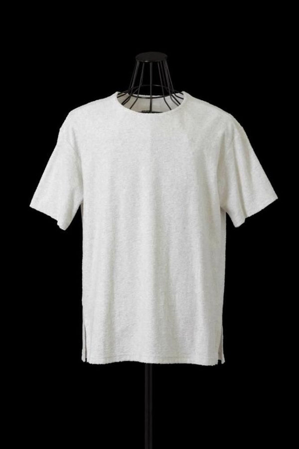 RANDOM-PILE FABRIC CUT&SEWN SHORT SLEEVES / REGULAR FIT