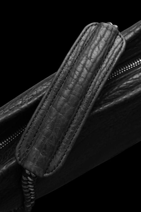 SEAL SKIN + JAPANESE STEERHIDE MEDIUM CHAIN BAG