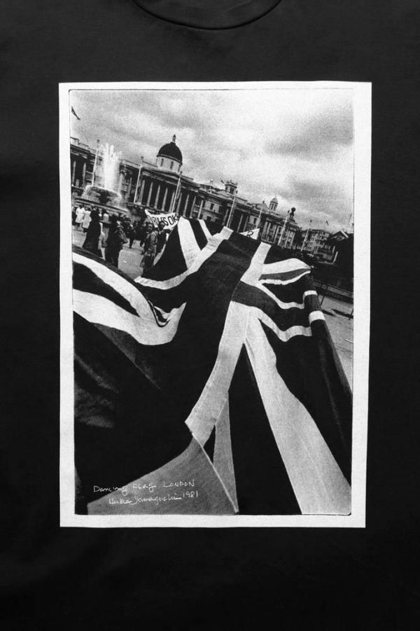 xx FIXER ×HERBIE YAMAGUCHI DANCING FLAG LONDON PHOTO PRINT T-SHIRT