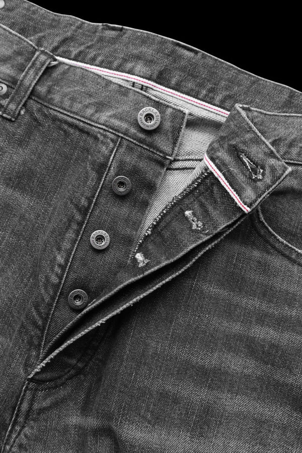 THE DENIM STRETCH SELVEDGE DENIM AUTHENTIC STRAIGHT PANTS “LIGHT.BLACK”